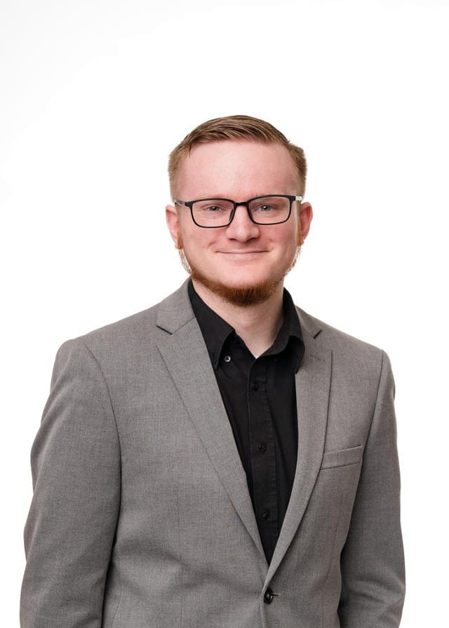 Professional real estate agent in West Michigan offering expert property buying and selling services for West MI neighborhoods.